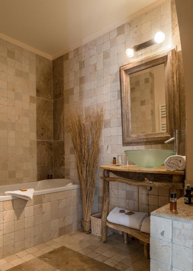 Hotel Mas Vidau Porte Des Alpilles Saint-Étienne-du-Grès Eksteriør bilde