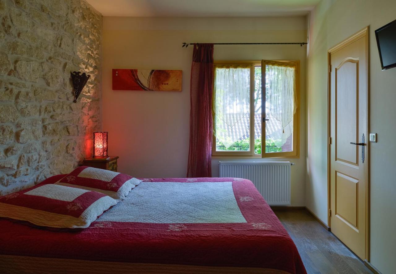 Hotel Mas Vidau Porte Des Alpilles Saint-Étienne-du-Grès Eksteriør bilde
