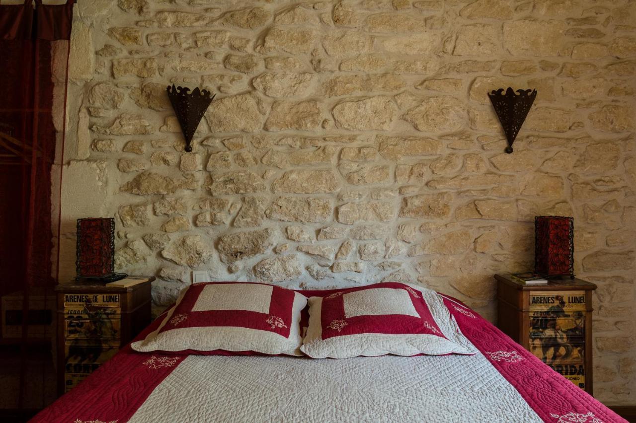 Hotel Mas Vidau Porte Des Alpilles Saint-Étienne-du-Grès Eksteriør bilde