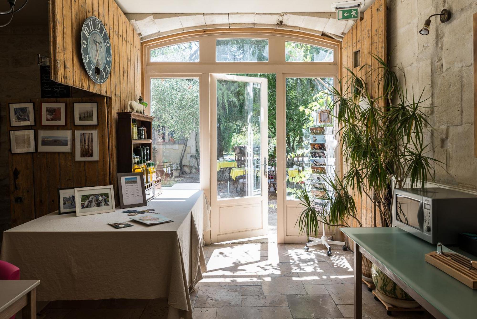 Hotel Mas Vidau Porte Des Alpilles Saint-Étienne-du-Grès Eksteriør bilde